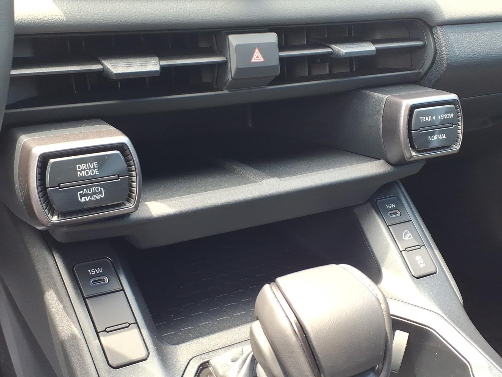 ToyotaRAV4 Plug-in Hybrid11