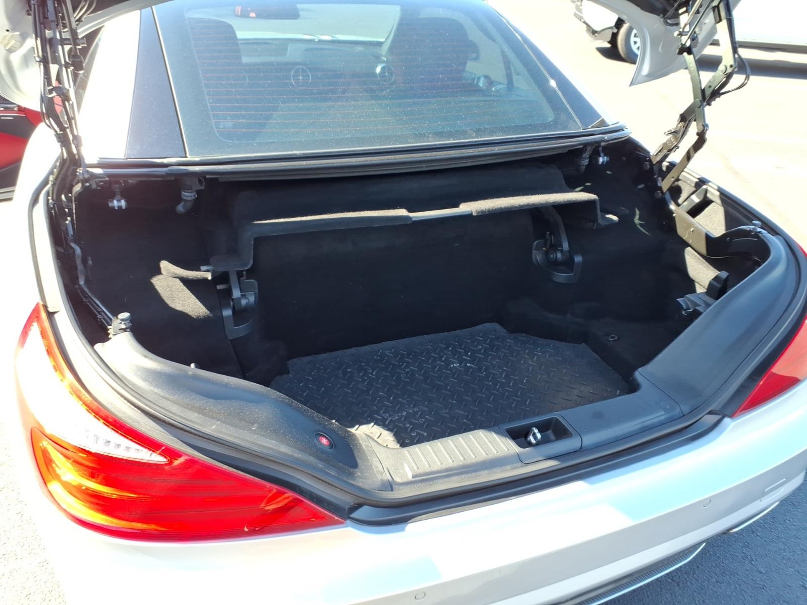 Mercedes-BenzSL-Class11