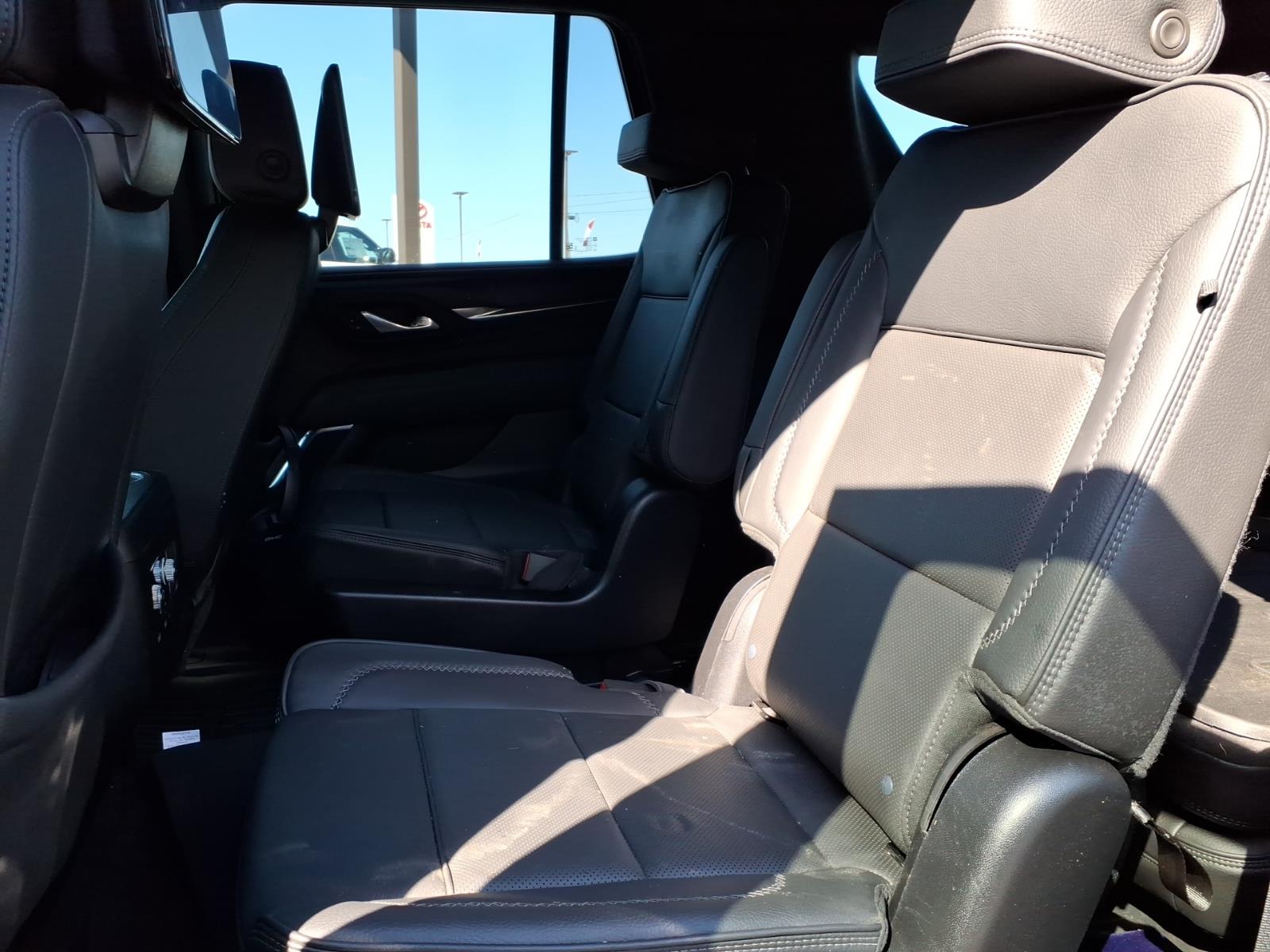 GMCYukon12