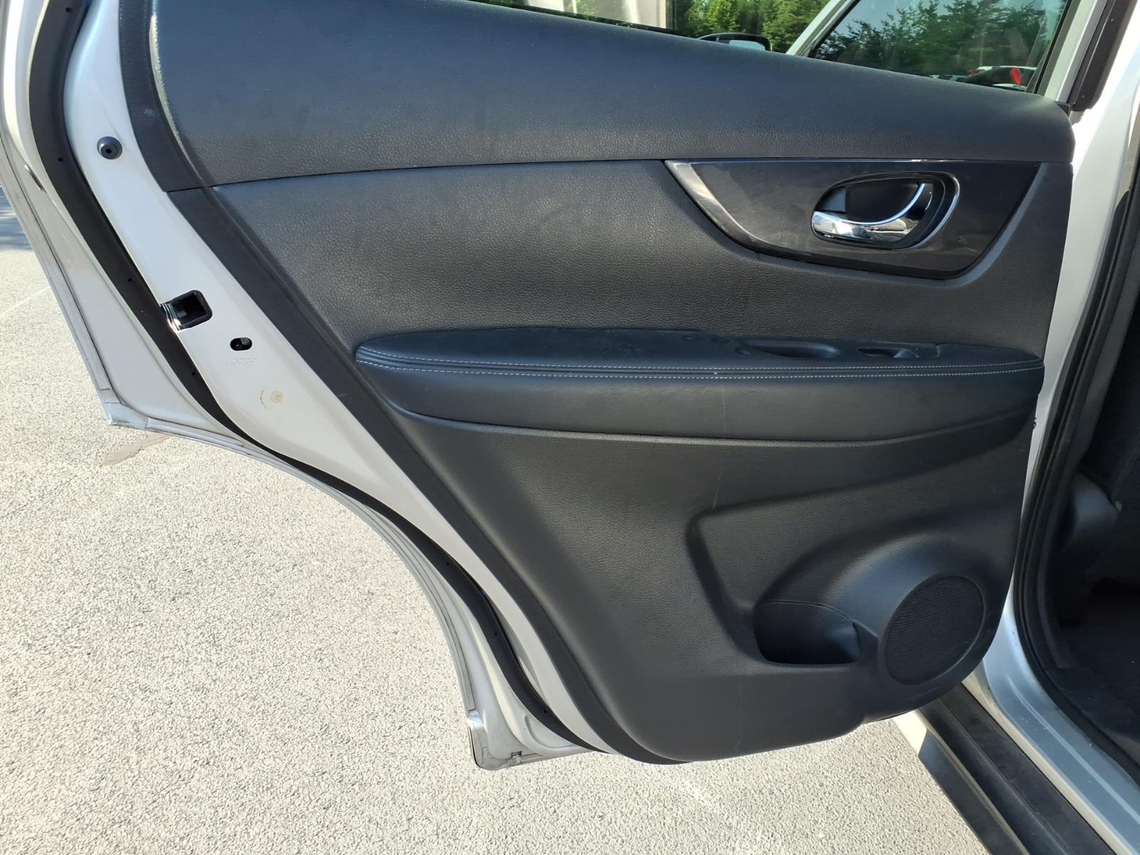 NissanRogue12