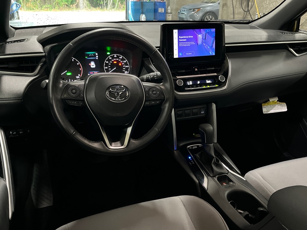 ToyotaCorolla Cross Hybrid12