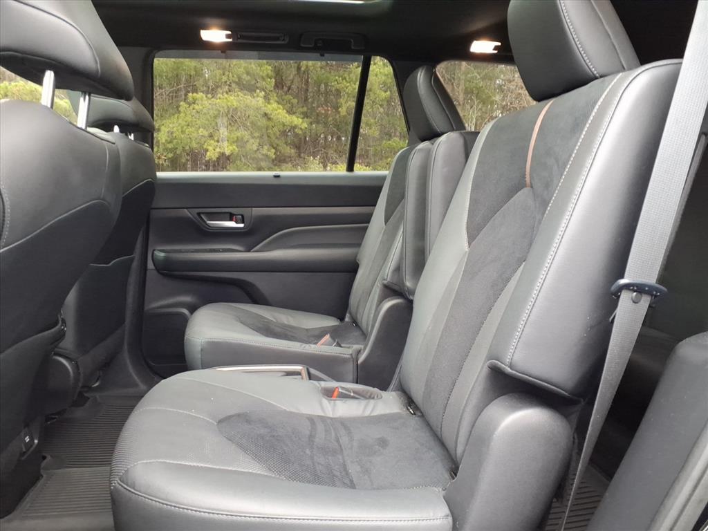 ToyotaGrand Highlander Hybrid13