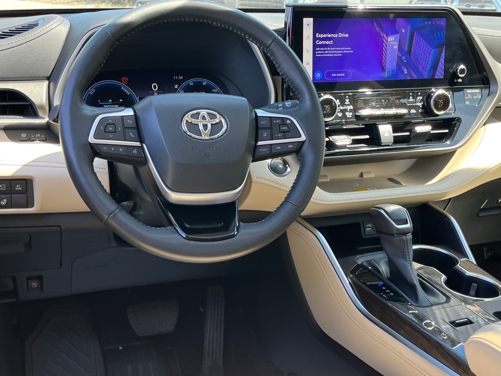 ToyotaHighlander Hybrid13