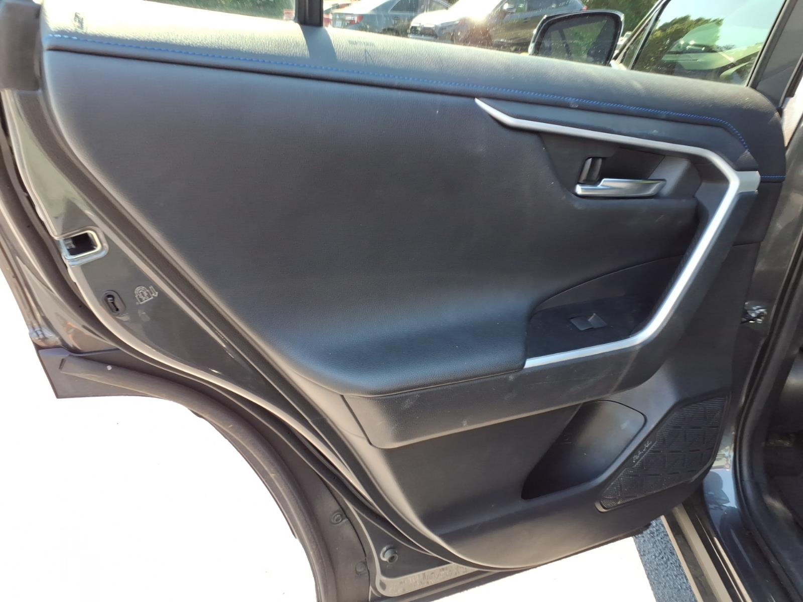 ToyotaRAV4 Hybrid14