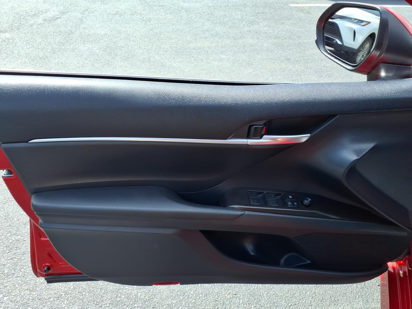 ToyotaCamry Hybrid14