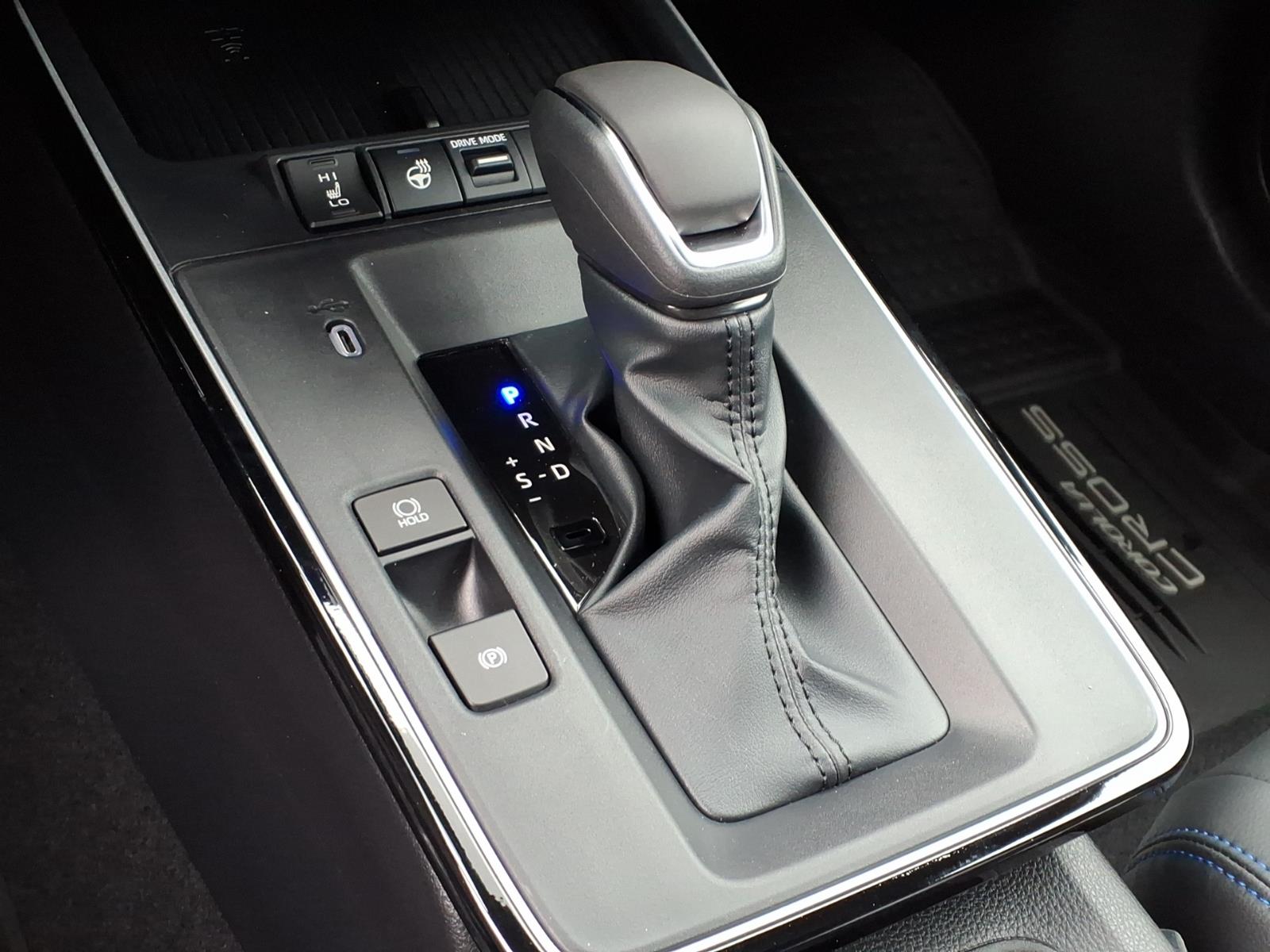 ToyotaCorolla Cross Hybrid14