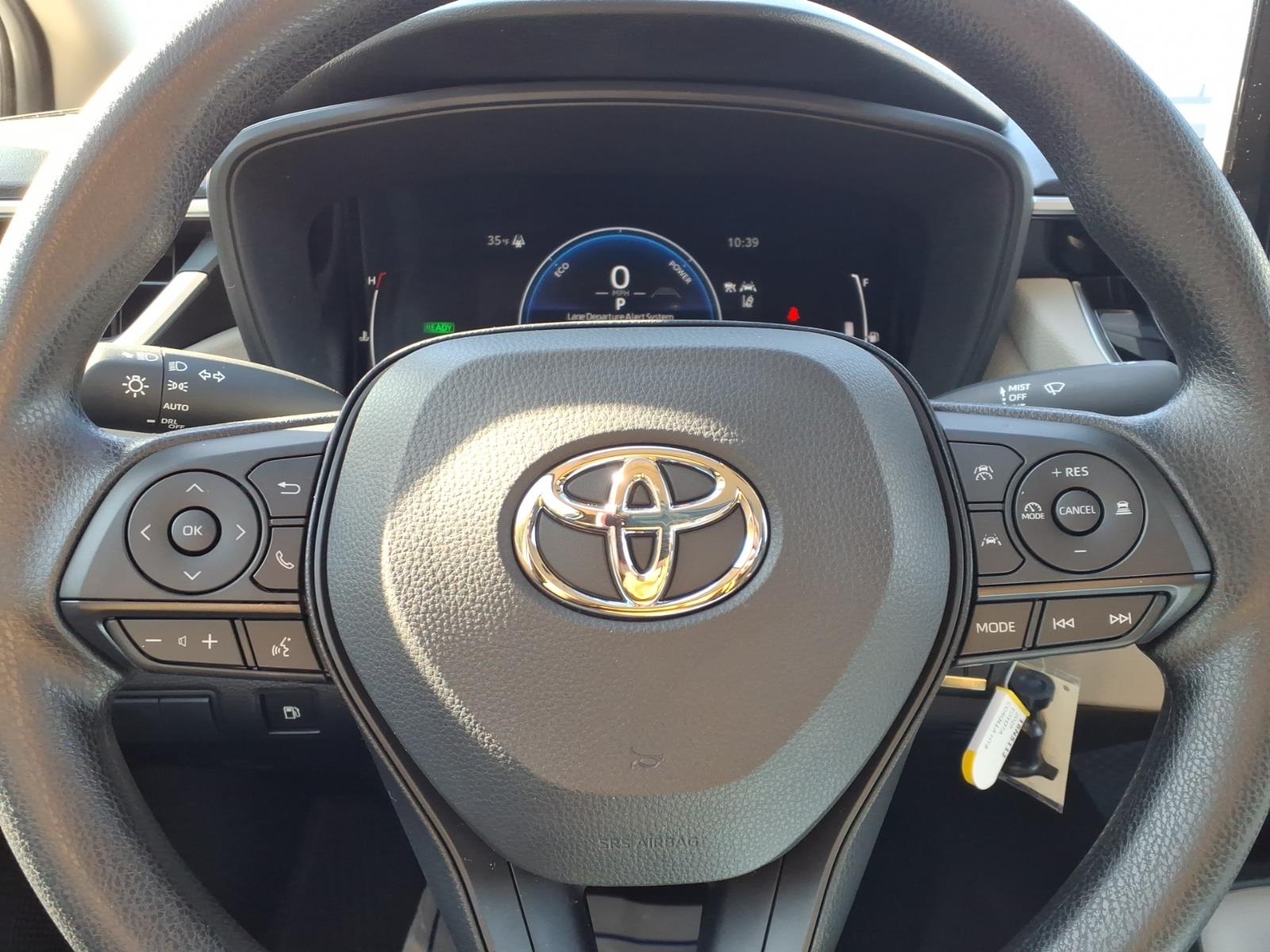 ToyotaCorolla Hybrid14