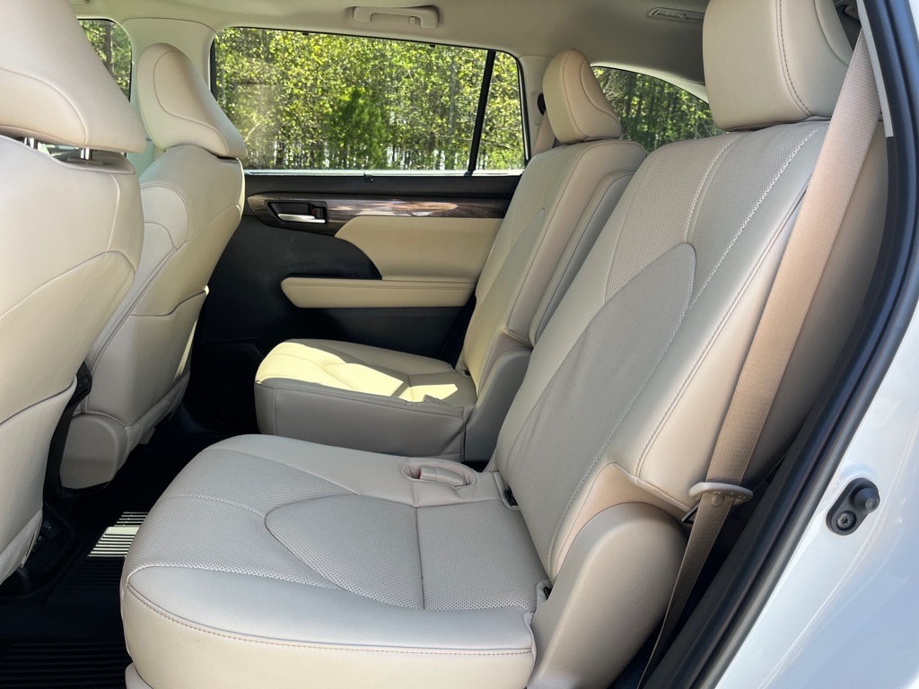 ToyotaHighlander Hybrid14