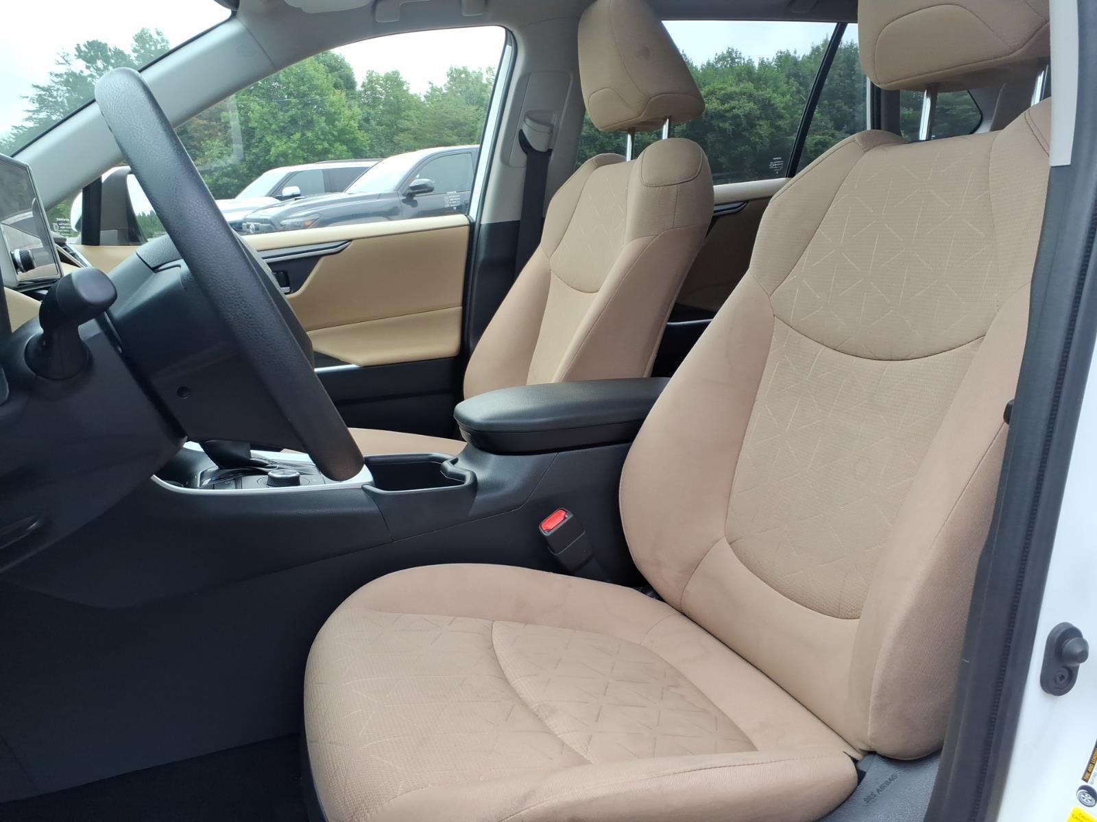 ToyotaRAV4 Hybrid15