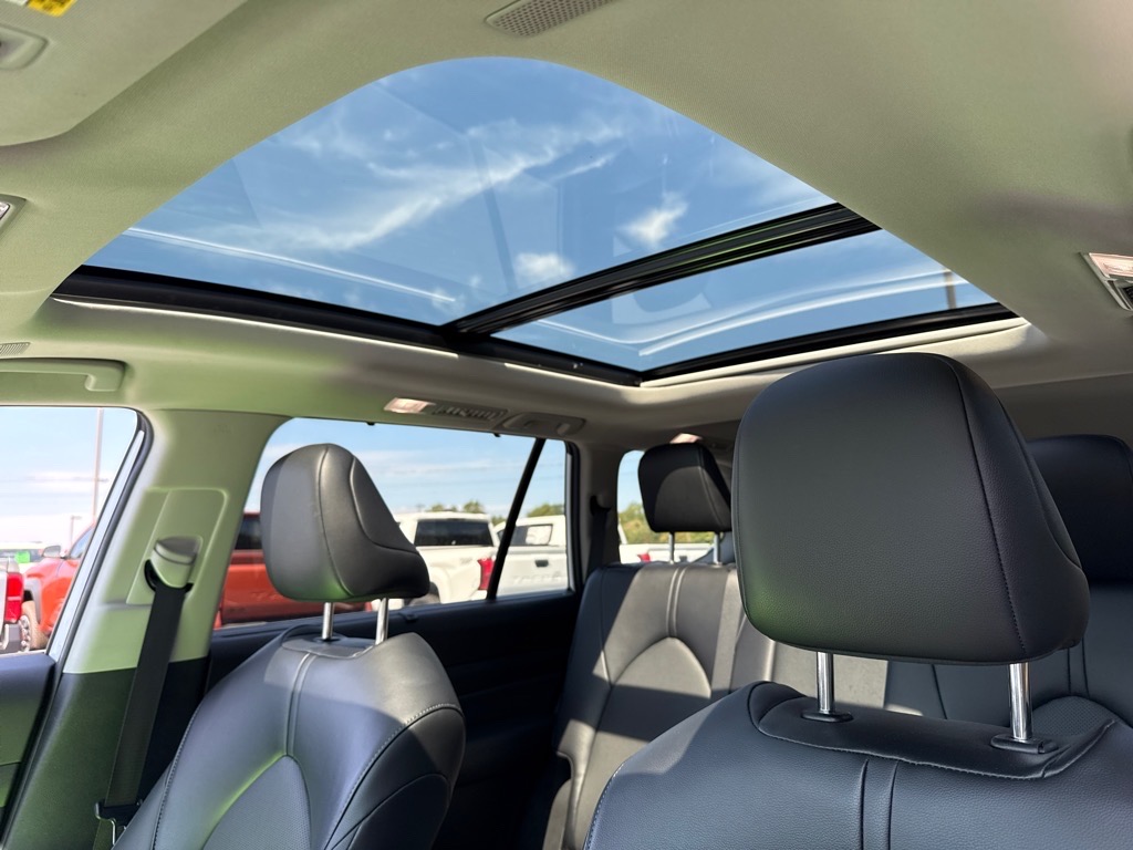 ToyotaGrand Highlander15