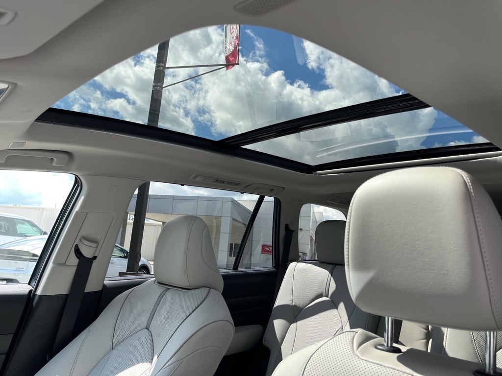ToyotaGrand Highlander15