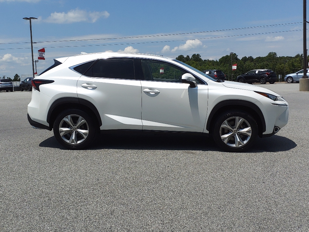 LexusNX 200t15