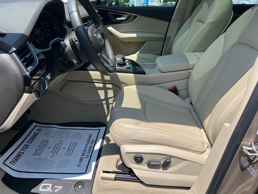 AudiQ715