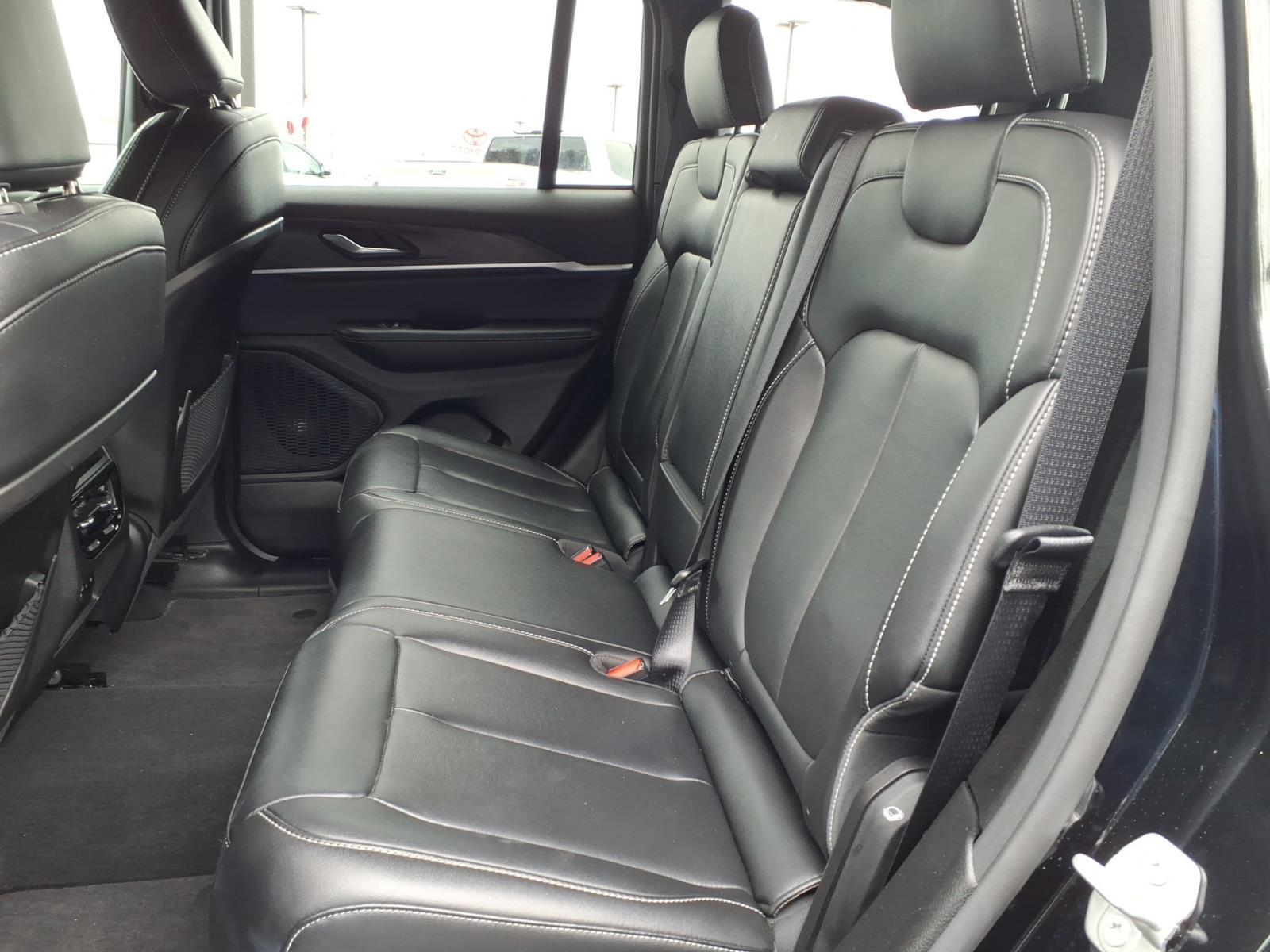 JeepGrand Cherokee16