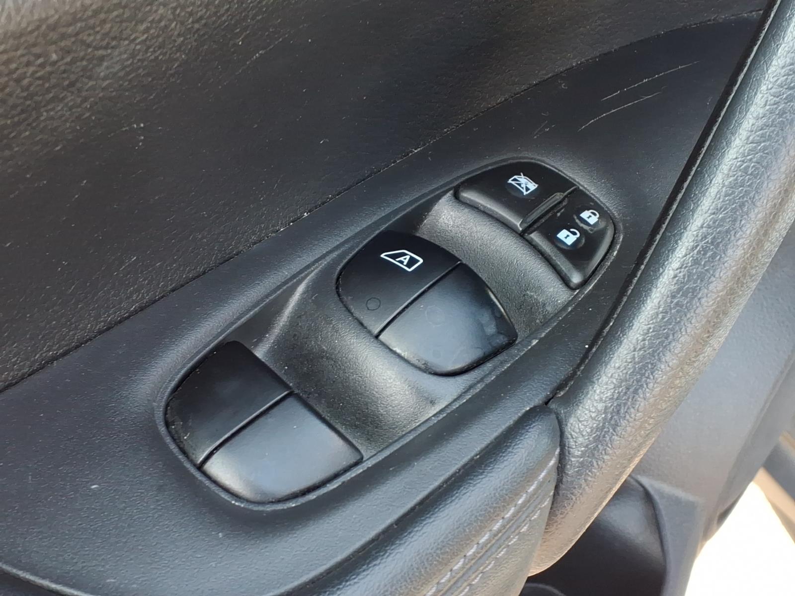 NissanRogue16