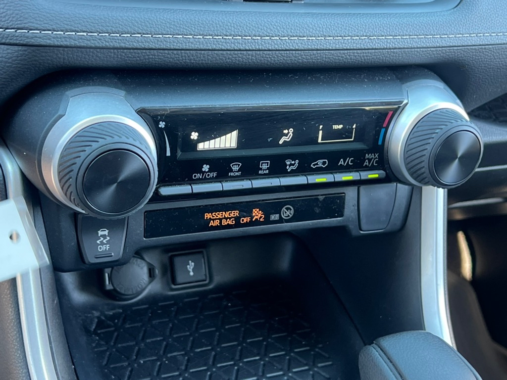 ToyotaRAV416