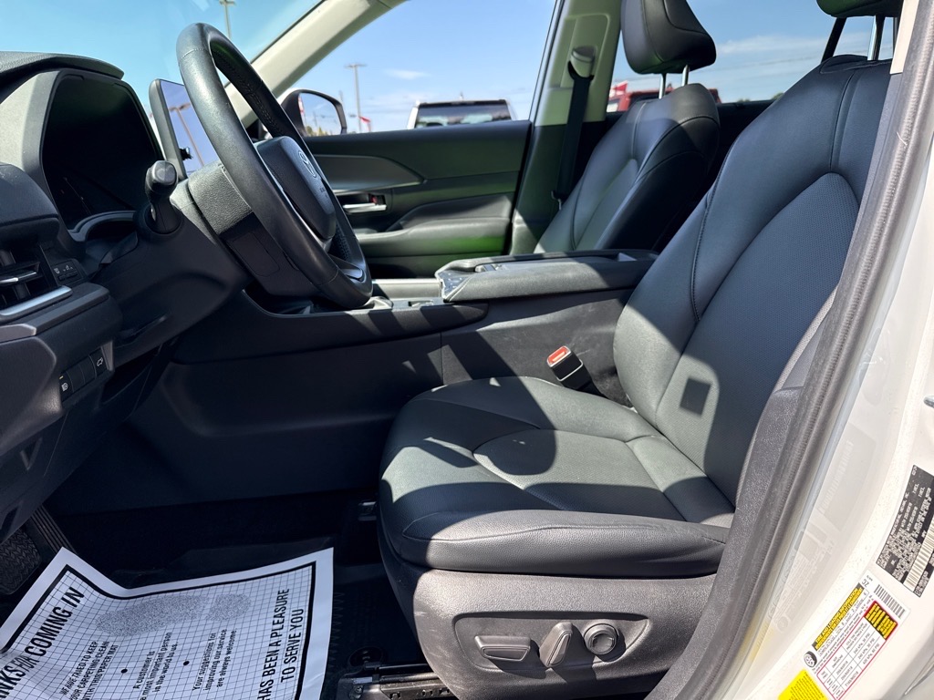 ToyotaGrand Highlander16