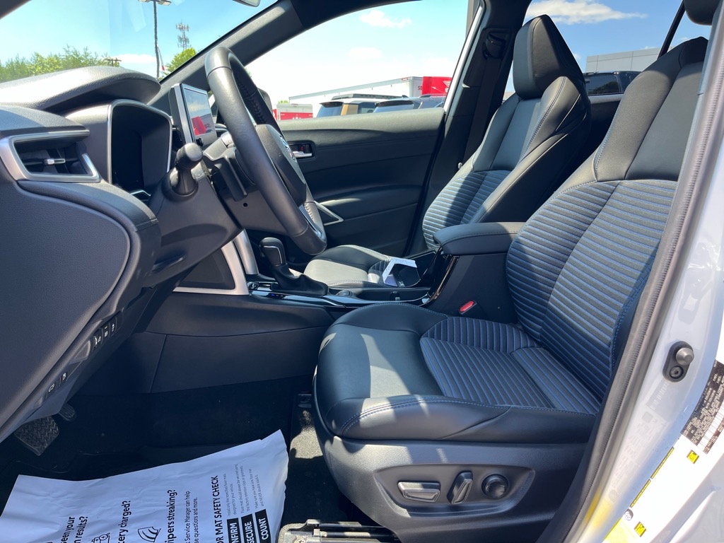 ToyotaCorolla Cross Hybrid16