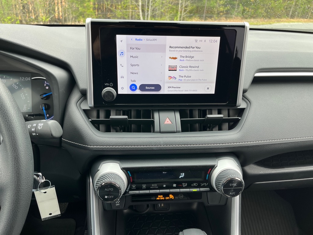 ToyotaRAV4 Hybrid16