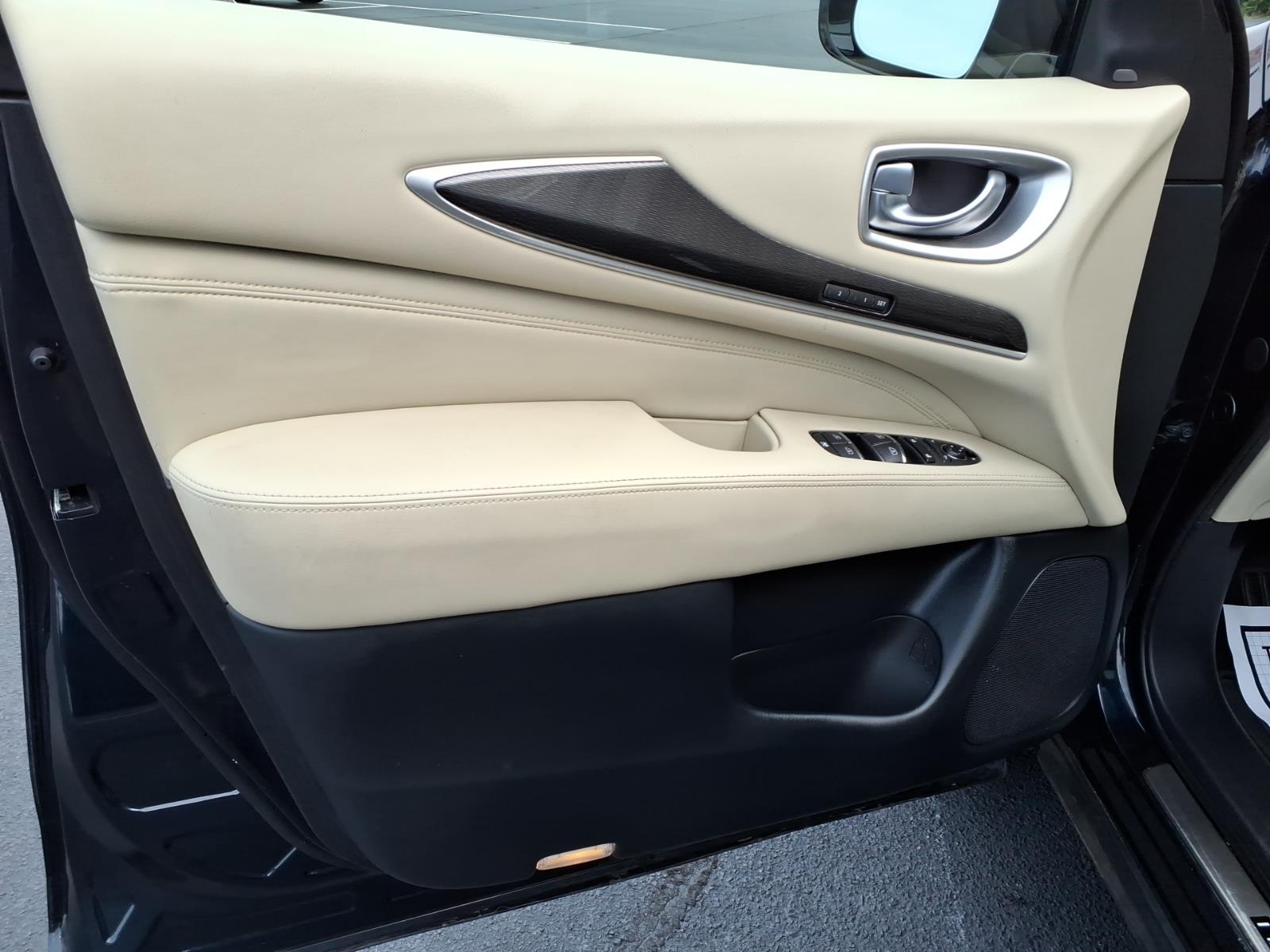 INFINITIQX6017