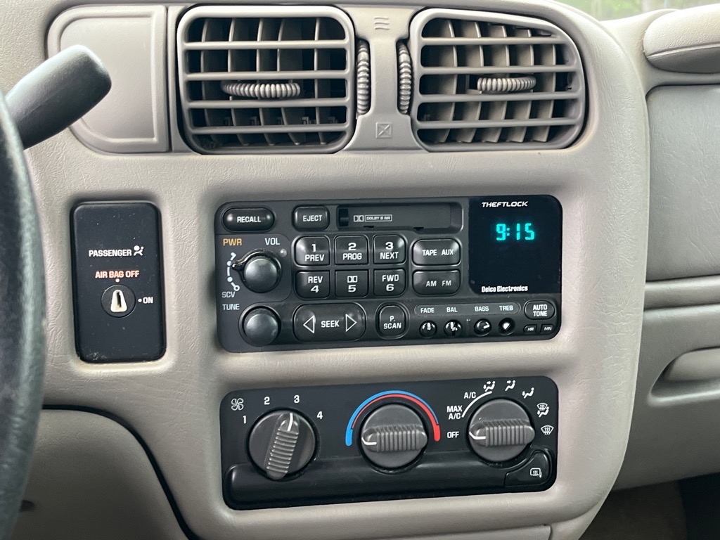 ChevroletS-1017
