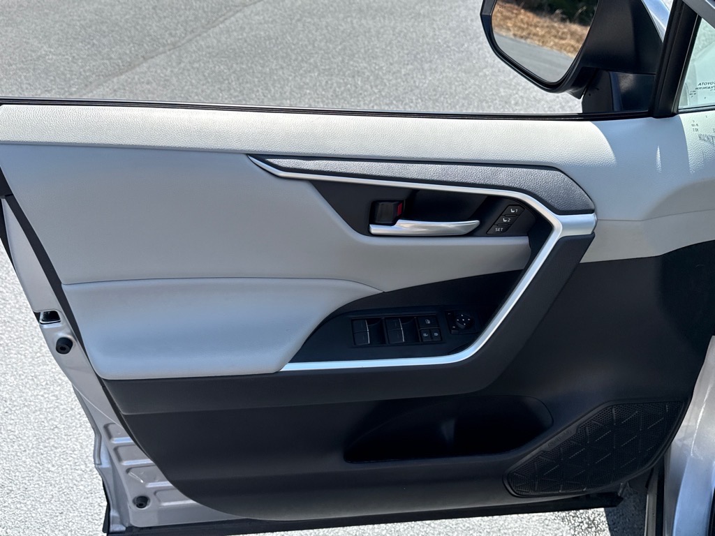 ToyotaRAV417