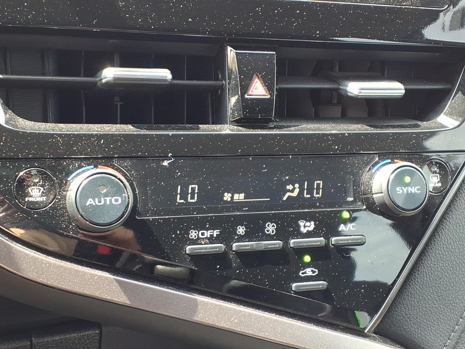 ToyotaCamry Hybrid18