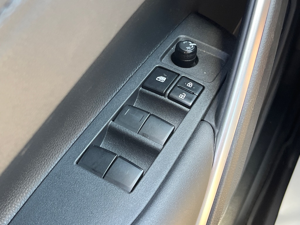 ToyotaCorolla Cross Hybrid18