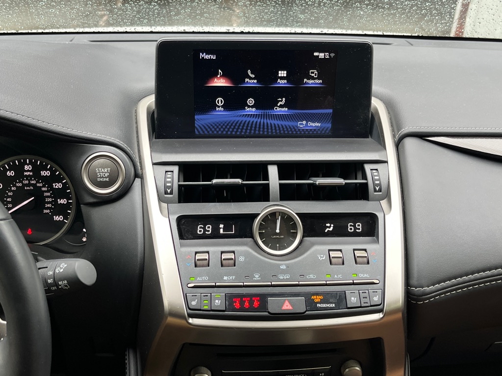 LexusNX 30018