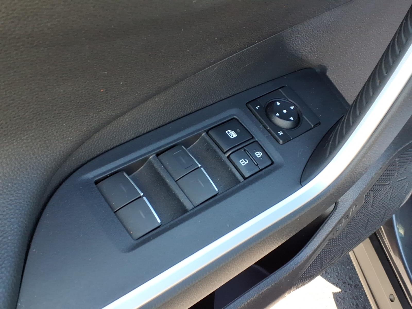 ToyotaRAV4 Hybrid19