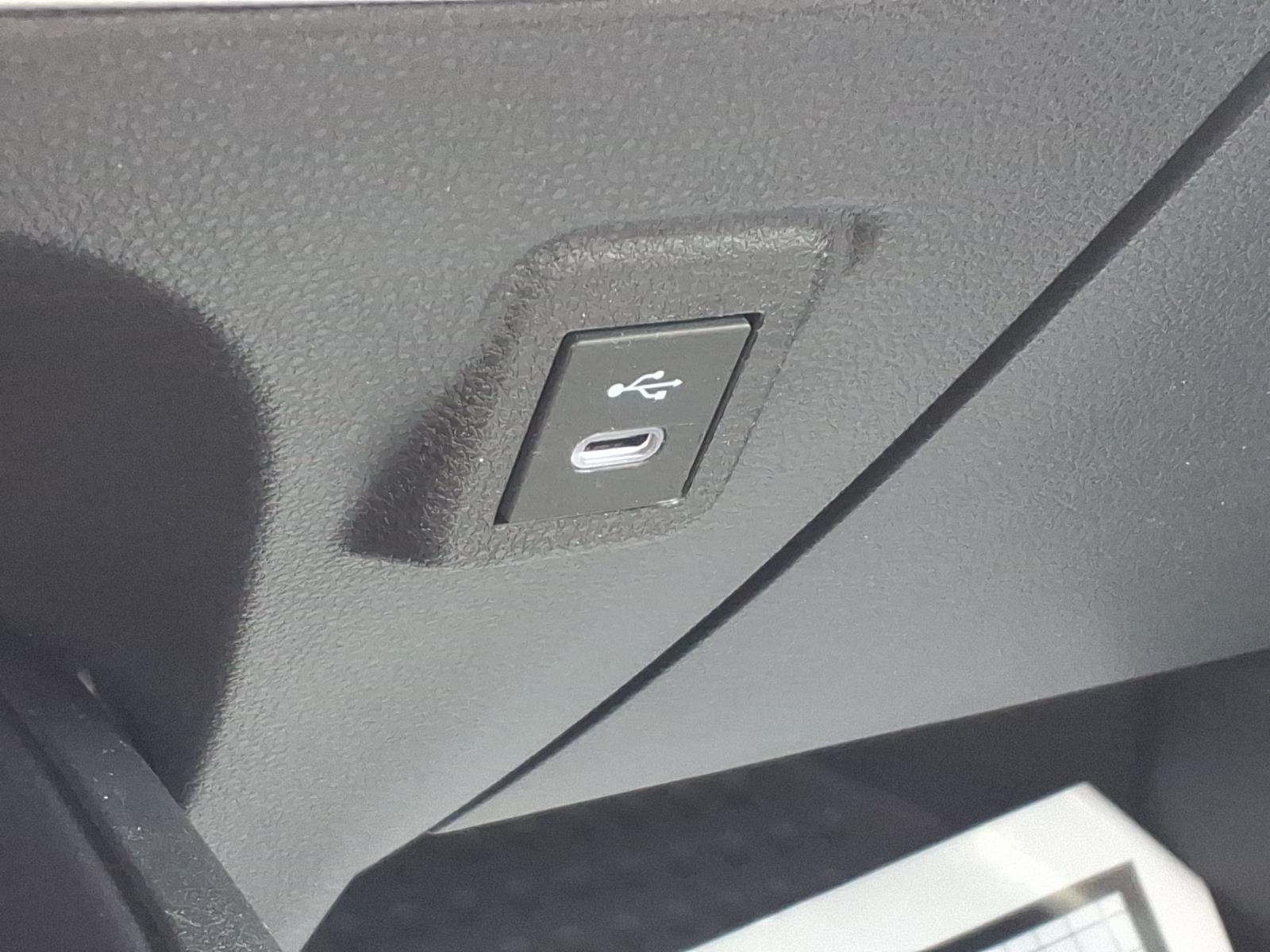 ToyotaRAV4 Hybrid19