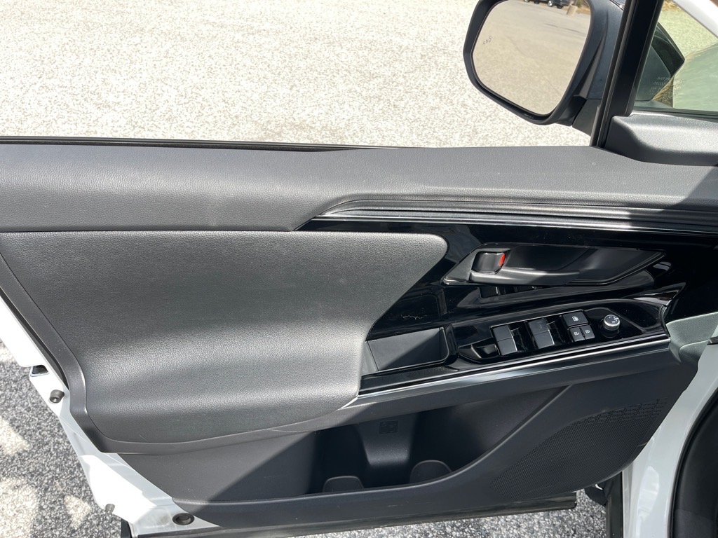 ToyotabZ4X19