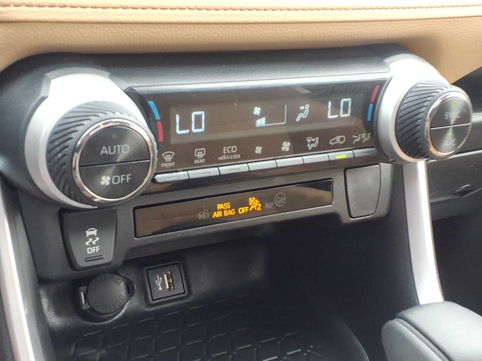 ToyotaRAV4 Hybrid20
