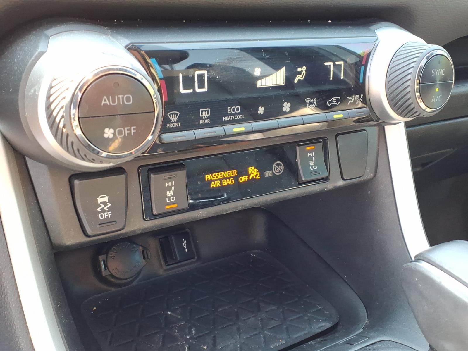 ToyotaRAV4 Hybrid21