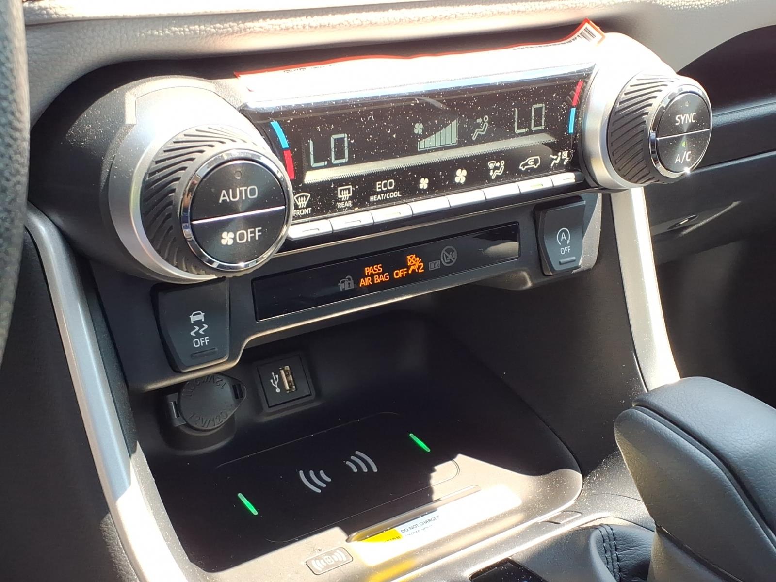 ToyotaRAV421