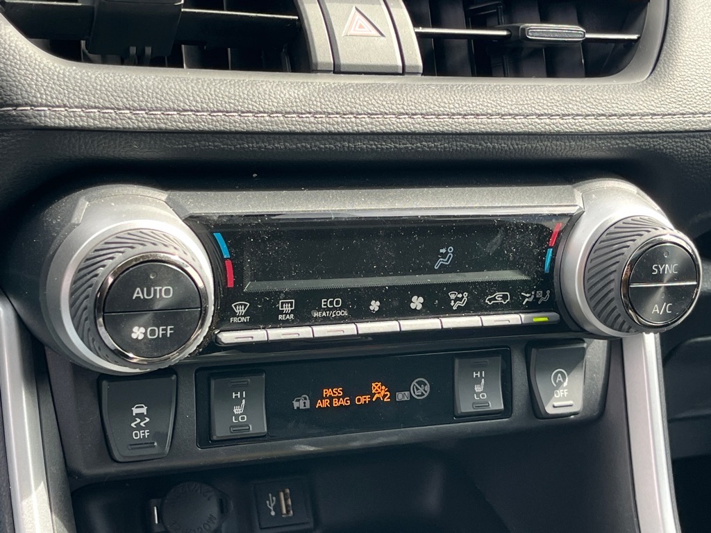ToyotaRAV421