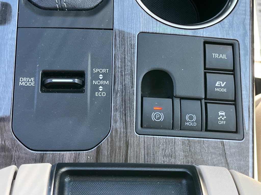 ToyotaHighlander Hybrid21