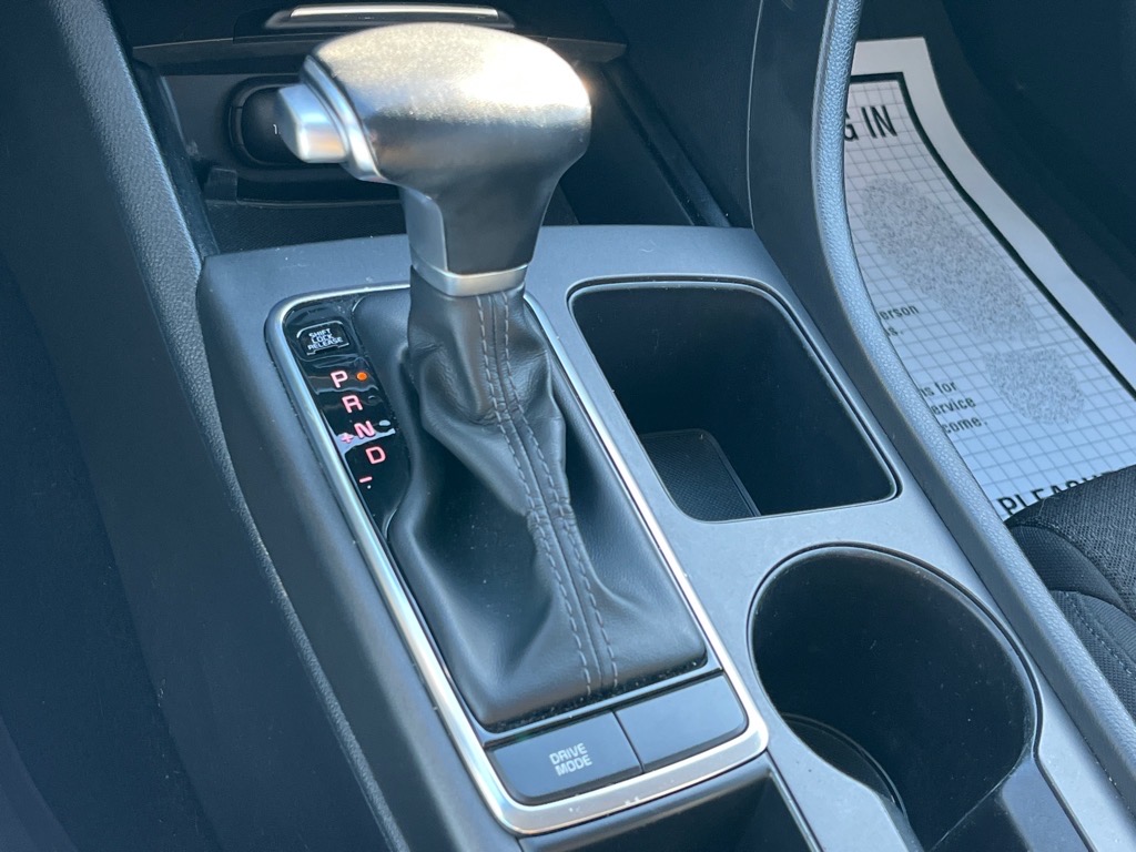 KiaOptima Hybrid21