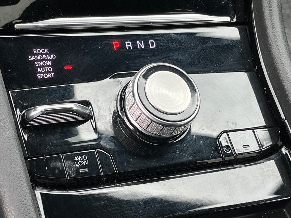 JeepGrand Cherokee L22