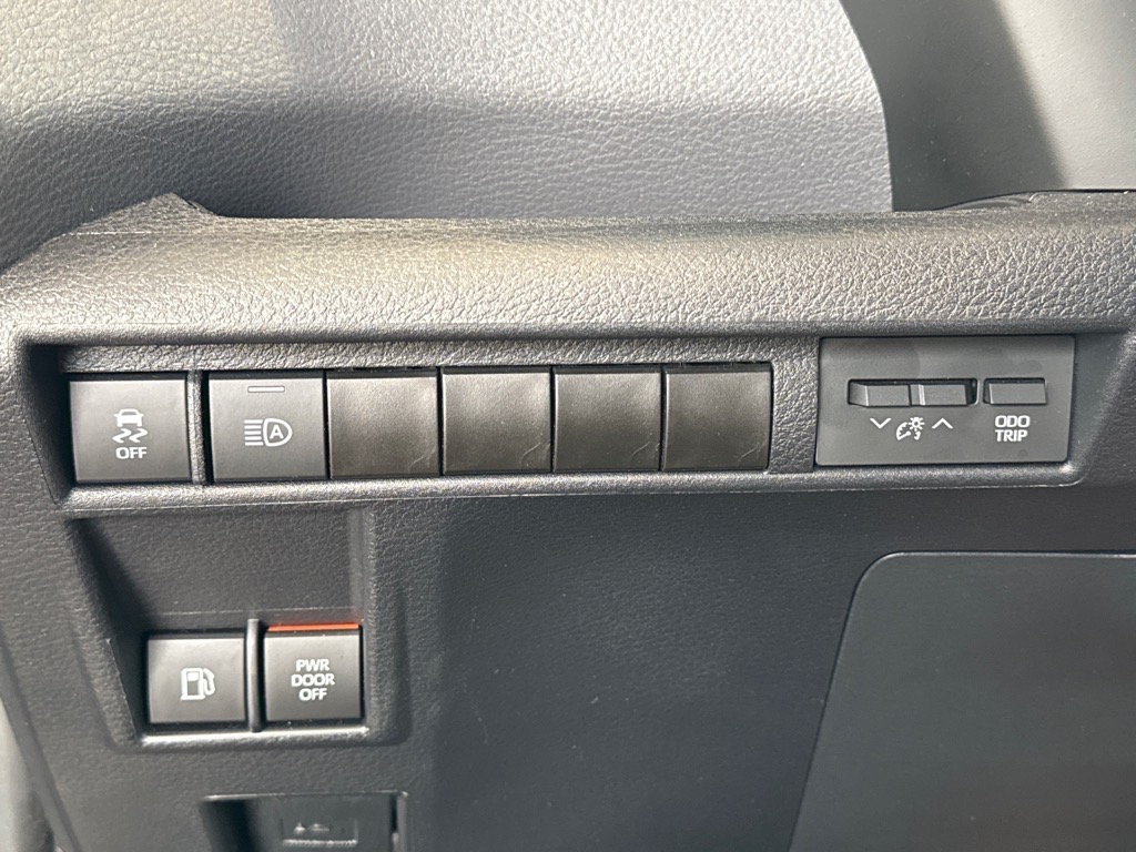ToyotaSienna23