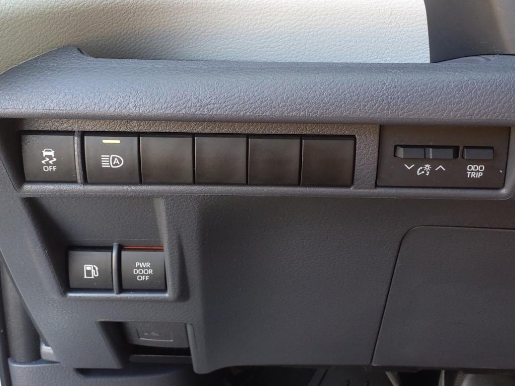 ToyotaSienna23