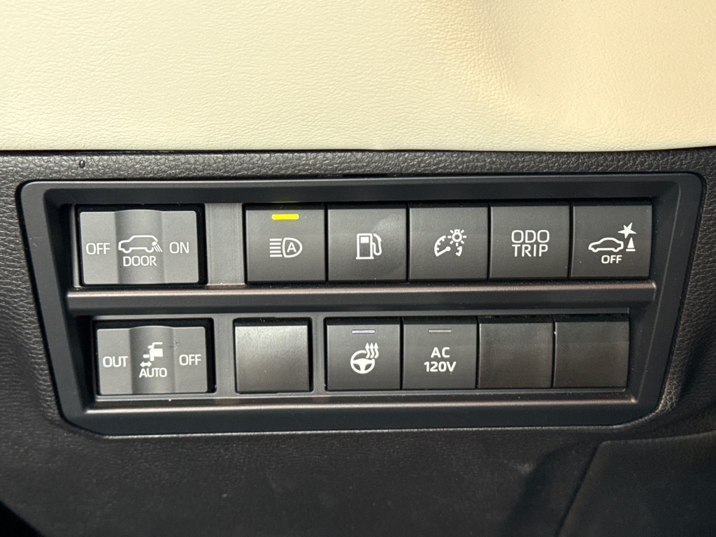 ToyotaSequoia24