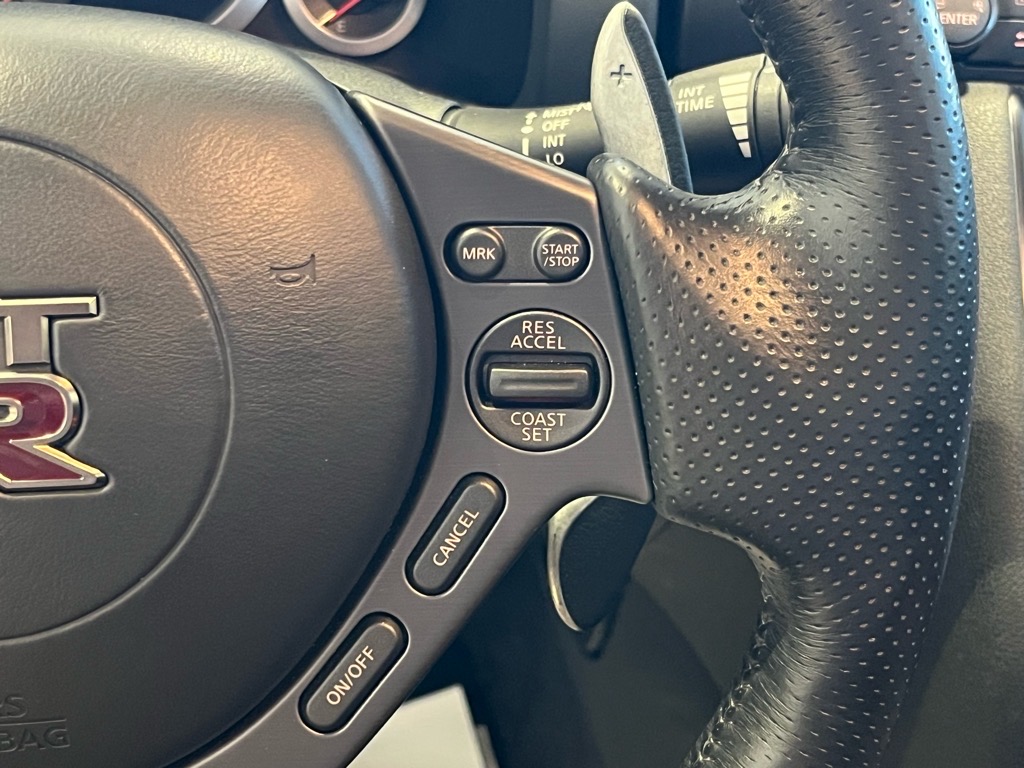 NissanGT-R24