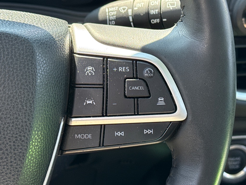 ToyotaGrand Highlander25