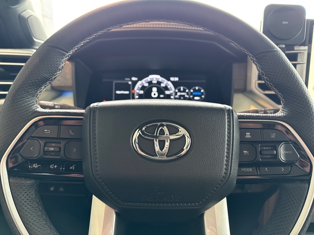 ToyotaSequoia25