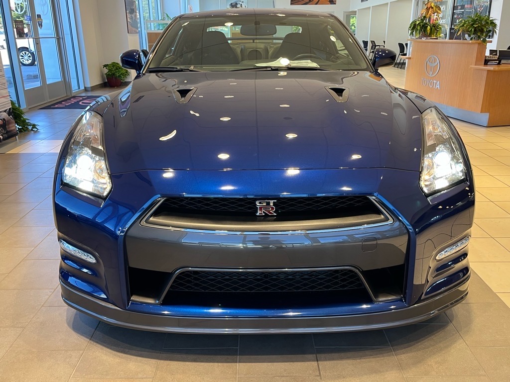 NissanGT-R2