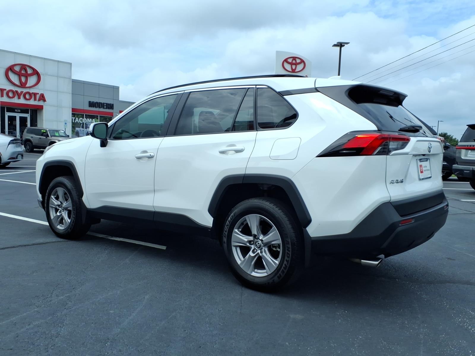 ToyotaRAV43