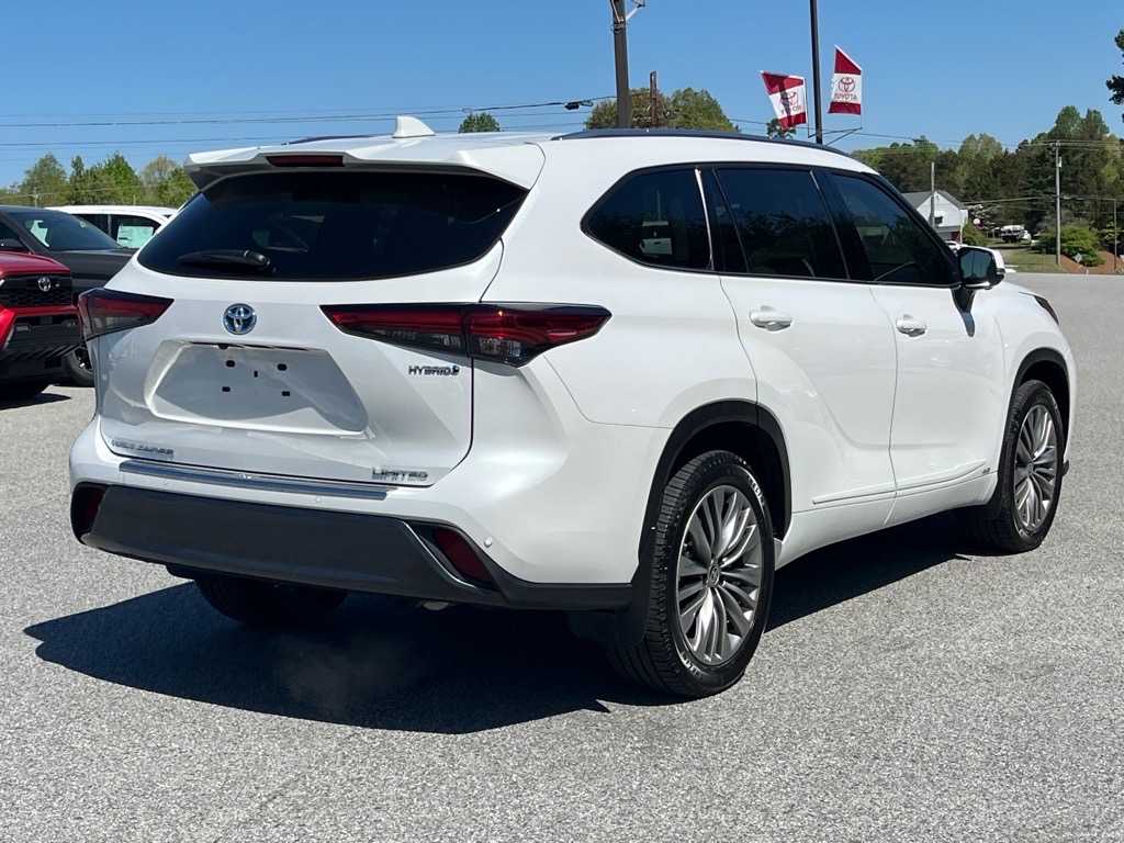 ToyotaHighlander Hybrid4