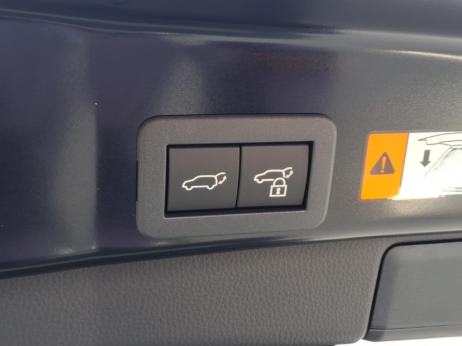 ToyotaRAV4 Plug-in Hybrid5