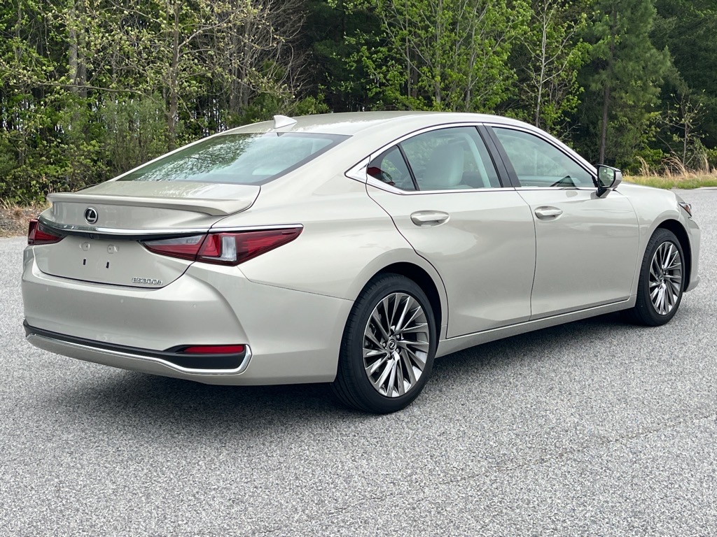 LexusES 300h5